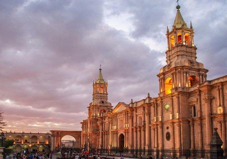 Arequipa Walking Tour & Santa Catalina Convent