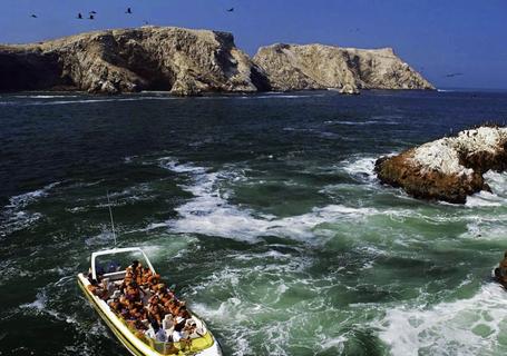 Ballestas boat tour