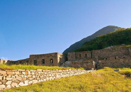 Choquequirao Trek to Machu Picchu