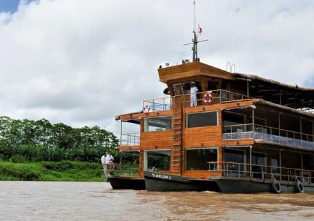 Delfin I Cruise to Pacaya-Samiria Reserve