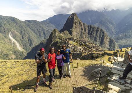 Luxury Inca Trail Machu Picchu group Photo