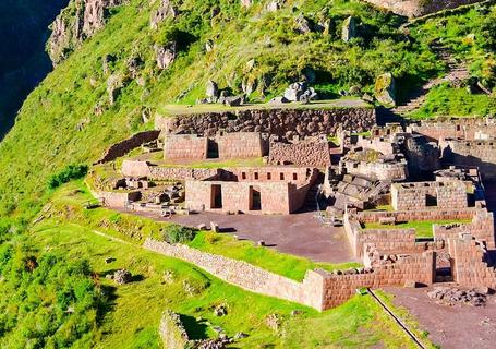 Pisac Ruins: An Andean Gem Hidden in the Mountains