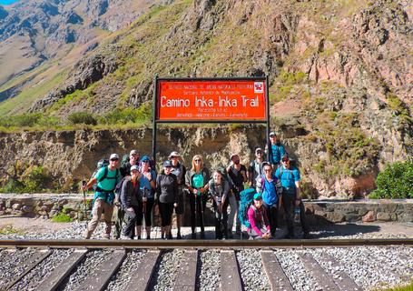 1 Classic Inca Trail - Group on Piscacucho km 82