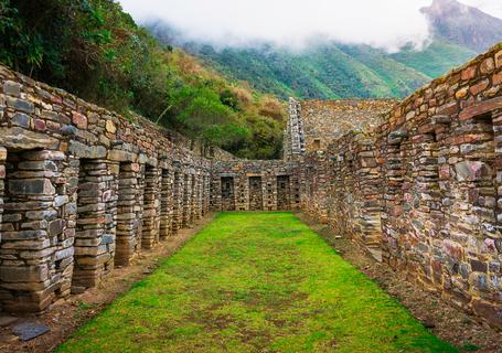 5 Choquequirao Trek - Inca architecture, trapezoidal doorways