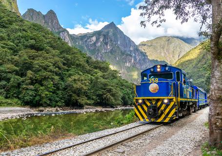 6 Salkantay Trek - Railway and train on the Salkantay Path