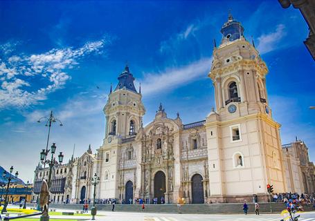 1 Machu Picchu Express - Lima cathedral