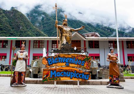2 Machu Picchu by train - Aguas Calientes
