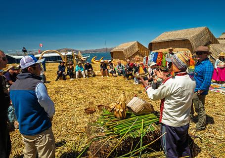 1 Uros half day - Explanation from the local guide