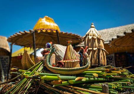 2 Uros half day - scale model of a totora boat