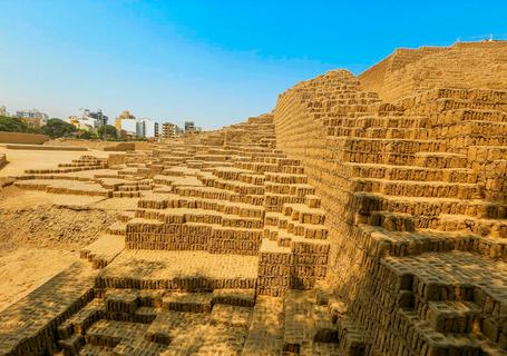 4 Lima City Tour - Huaca Pucllana