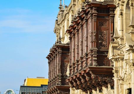 6 Lima City Tour - Colonial Balcony