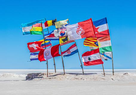 7 Uyuni to Atacama - Flags
