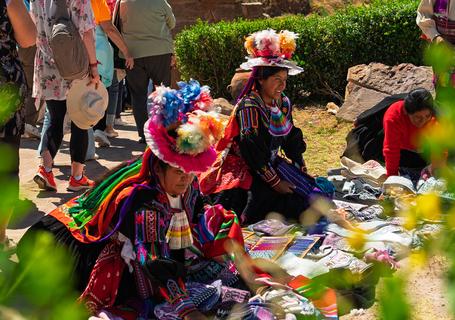 8 Islands Uros Taquile - Weavers of Taquile