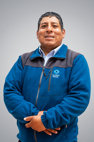 Victor Rolling Amanca Flores