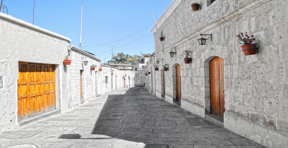 Arequipa is also called the White City. This is due to the majority of buildings being made from "Sillar". This is the White volcanic stone spewed out by nearby Misti Volcano, which produces an excellent building material that characterizes Arequipa´s buildings. You can see many examples of Sillar buildings on your Arequipa City tour.