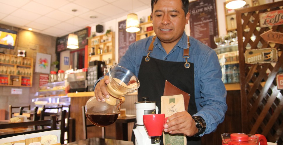 Café d’Wasi serves Delicious Peruvian coffee with a wide variety of brewing methods. Aeropress, Chemex, French Press, Siphon, expresso, whatever is your coffee preference ou can find it here…! Visit on your Cusco day trips.