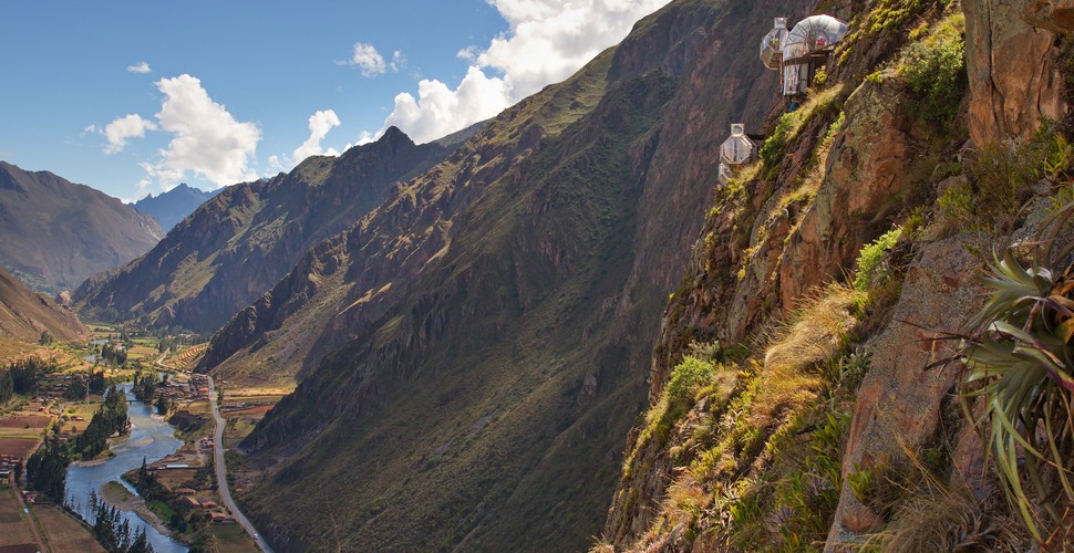 In the middle of Cusco and Machu Picchu, the Sacred Valley is a truly enigmatic section of Peru. Blessed with a lower elevation, warmer climate, a sprinkling of ancient archaeological sites, snow-capped peaks in the distance and traditional villages steeped in age-old customs is what you’ll experience on a Sacred Valley tour from Cusco!