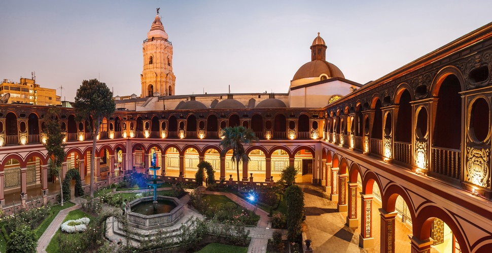The San Francisco Convent is one of the oldest religious buildings in Lima and is also found on the Plaza Mayor. The convent is an impressive example of Spanish architecture and visitors can head inside the convent on their Lima tour packages. This is another building with a fantastic interior complete with ornate decoration in the City of Kings.