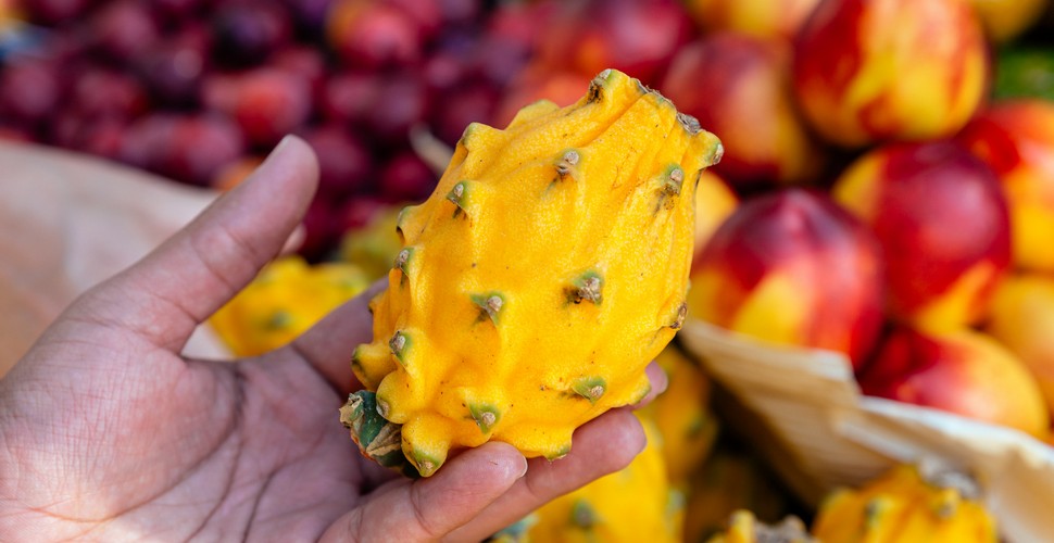 Commonly known as “dragon fruit” in English, the pitahaya is a sweet fruit produced by a type of night-blooming cactus. It comes in several different colors and has a texture which is often compared to the kiwifruit due to its seeds. Try it when you visit Lima.