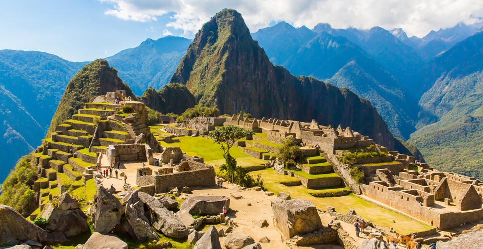 On Machu Picchu Tours from Cusco you can visit the Inca archaeological site in one day or two days. This 1 day visit is doable but a somewhat long day. We recommend the 2 day Machu Picchu visit so that you can arrive at the site full of energy and make the most of this impressive wonder of the world.