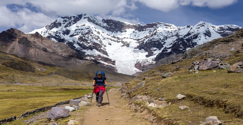 Peru offers a variety of trekking options, from hiking the Inca Trail to Machu Picchu, to the challenging Ausangate Trek. Trekking with a reputable trekking company in Peru can be a great option. This is especially true for solo travelers looking for a safer and more organized trekking experience.