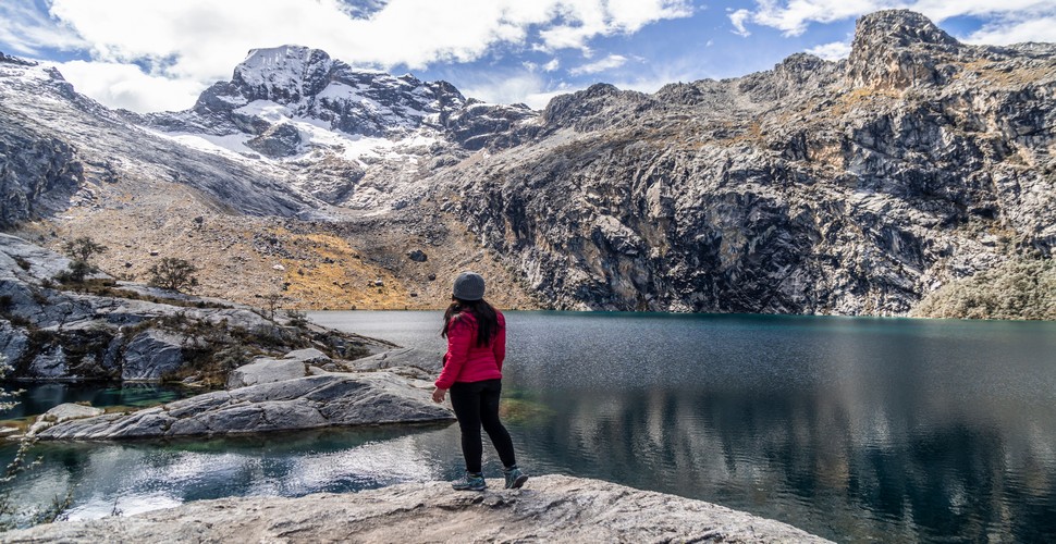 Discover the Cordillera Blanca when you visit Peru. This region is a haven for adventure seekers and nature enthusiasts alike. Explore world-class trekking routes, breathtaking glacial lakes, and magical snow-capped peaks like Huascarán - Peru´s highest mountain! 
