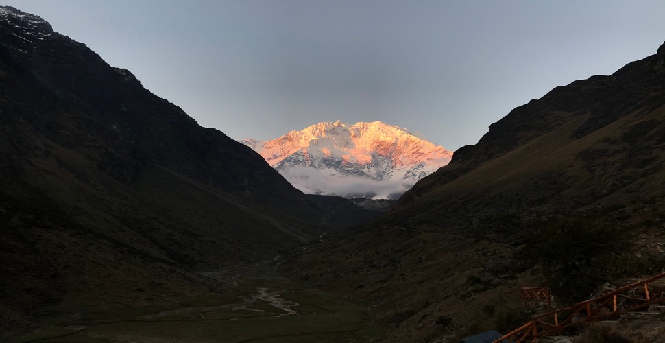 From snow-capped peaks to lush cloud forests, the Salkantay Trek is filled with breathtaking vistas and unique cultural experiences. Whether you’re a seasoned photographer or an enthusiastic amateur, the Salkantay Trek provides many opportunities to capture life in The Andes.