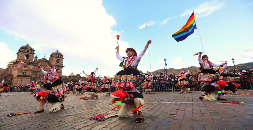  Each university in Cusco participating in the Parade of Allegories creates a float or performance. These allegories often draw on the university's founding principles, notable alumni, academic programs, and cultural significance. Check out this Cusco festival on your Peru vacation packages.