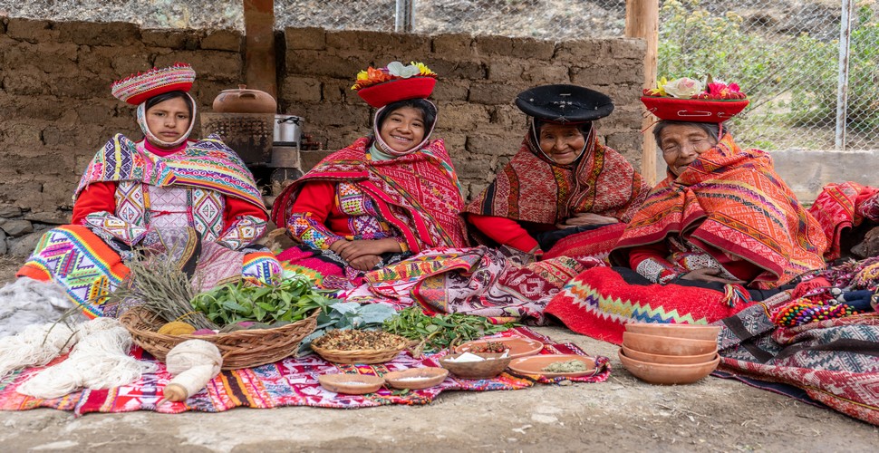 Along the Machu Picchu Inca Trail trek are several modern-day indigenous communities. These small  Quechua communities have preserved aspects of their ancient Inca heritage and offer a glimpse into the traditional Andean way of life.