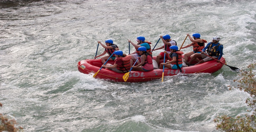 White water rafting on the Apurimac River is an unforgettable adventure on a day trip from Cusco. A rafting trip that will take you through some of Peru's most stunning and remote landscapes. Whether you're an experienced rafter looking for a challenge or a beginner looking to try something new, the Apurimac River has rafting experiences for everyone.