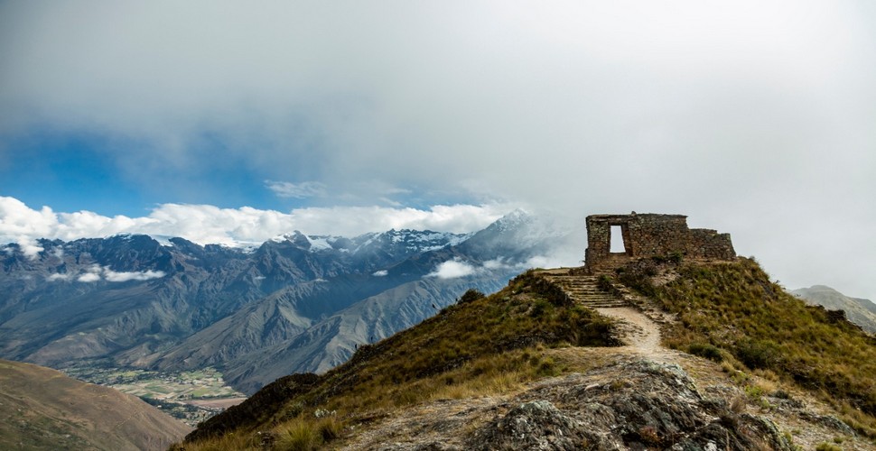 The Moonstone Trek to machu Picchu is an excellent alternative to The Ica Trail. It treks through similar scenery, passing through the Inca Quarry of Cachicatta. This is where the stone came from to build Machu picchu!