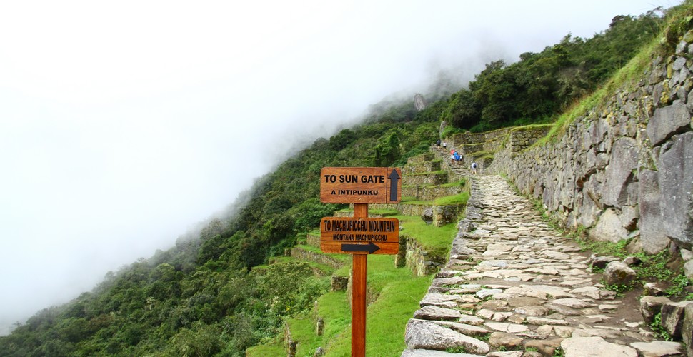 Follow the signs and the rules in Machu Picchu!