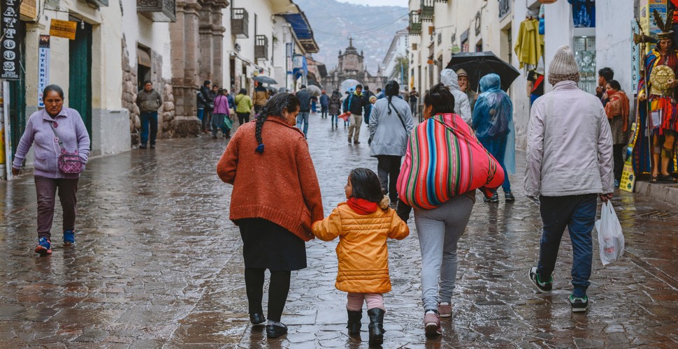 Rainy Cusco Sreet on your Peru Travel Packages 