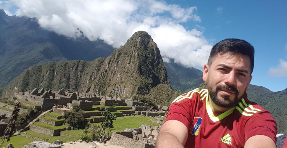 Derwis has worked for the Peru Travel Agency called Valencia Travel even though he is originally from Venezuela! Peru´s tourism infrastructure attracts people from all over the planet to work in tourism, as travelers continue to flock to Peru on their Machu Pichu vacation packages!